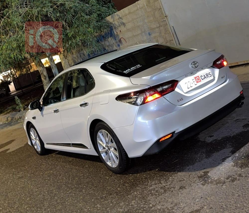 تۆیۆتا کامری